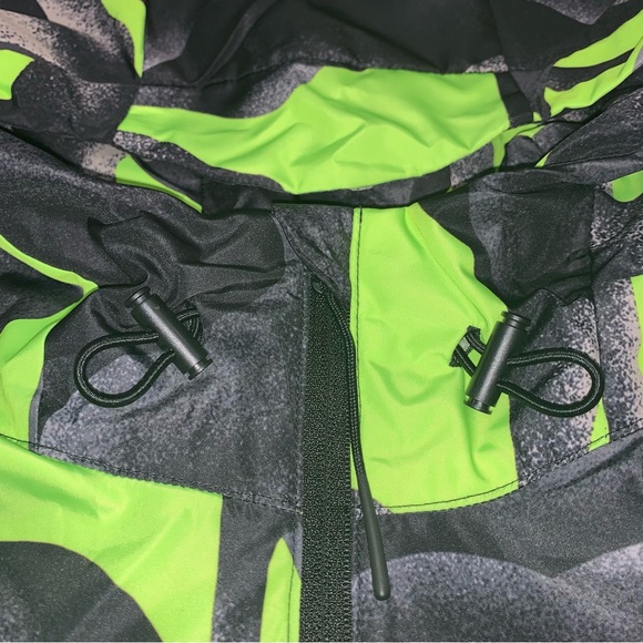 Adidas City Escape Q3 Windbreaker Multi Sport Jacket-Size L New - Picture 6 of 14